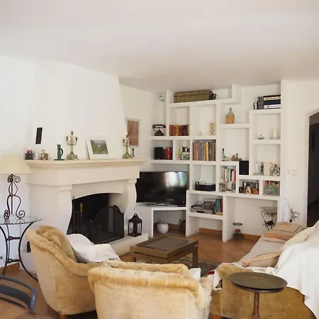 Charmantes Mit Garten By Interhome * Pierrevert