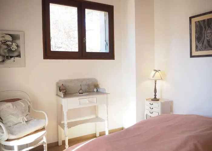 Holiday home Charmantes Mit Garten By Interhome *