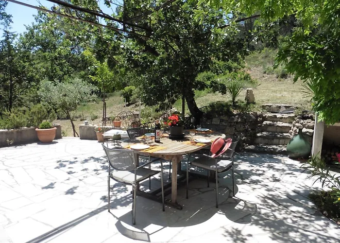 Holiday home Charmantes Mit Garten By Interhome *